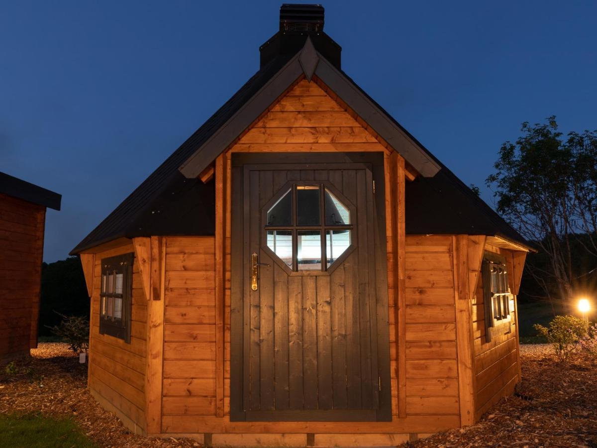 Weedingshall Lodges ฟัลเคิร์ก ภายนอก รูปภาพ