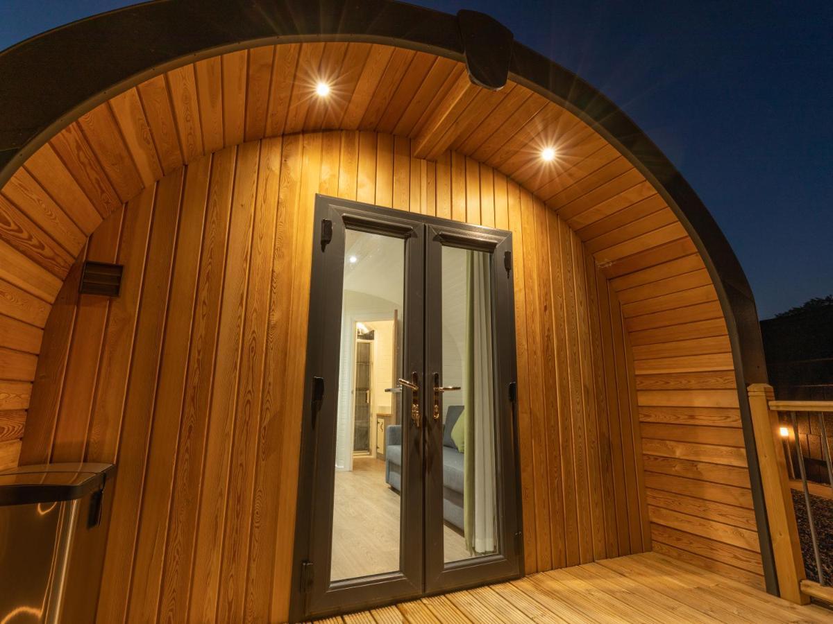 Weedingshall Lodges ฟัลเคิร์ก ภายนอก รูปภาพ